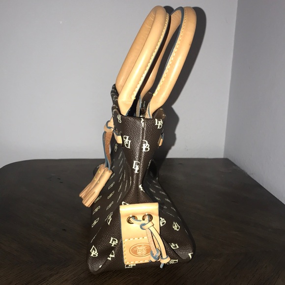 Dooney & Bourke handbag - Picture 2 of 4